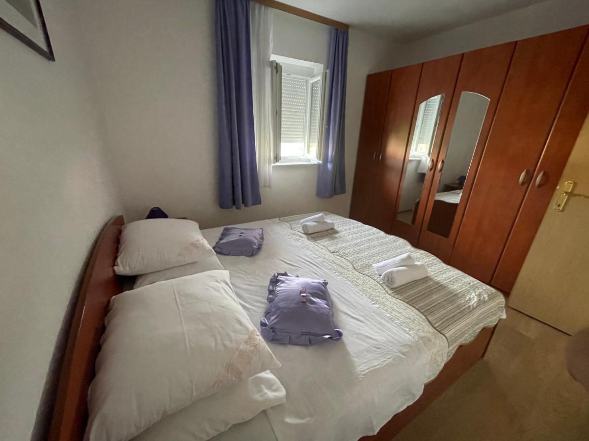 Apartmani Mirela Vrh  Esterno foto