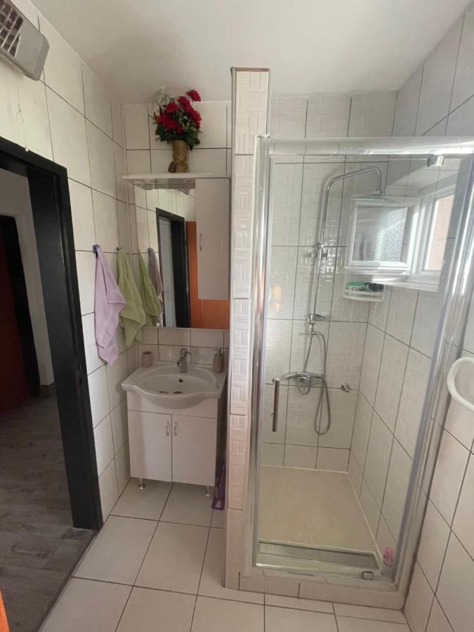 Apartmani Mirela Vrh  Esterno foto